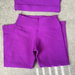 NWOT Booty By Brabants Cropped Purple Legging
